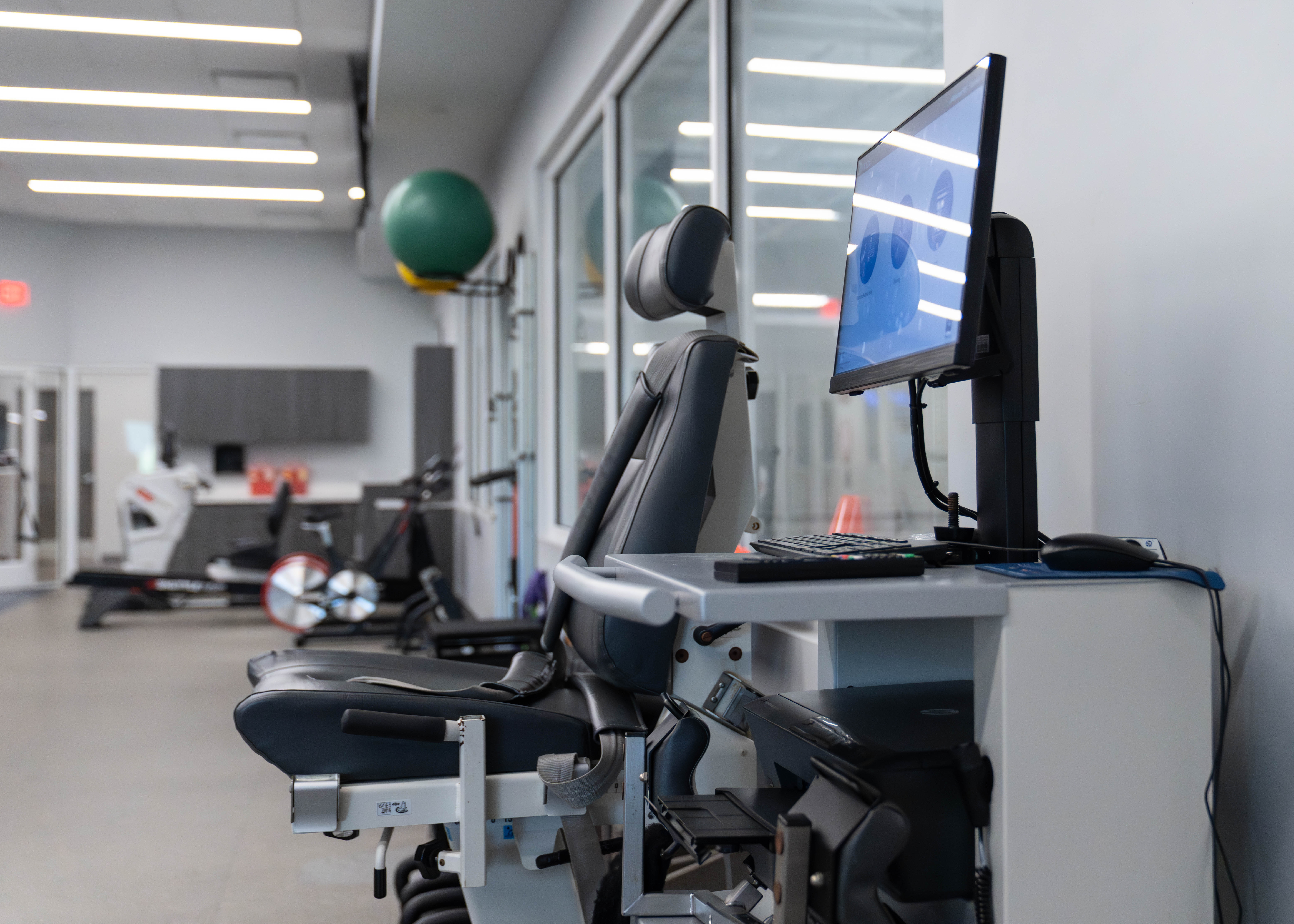 Physical Therapy for Athletes: How it Improves Performance 4 bando performance equipment used in physical therapy for athletes